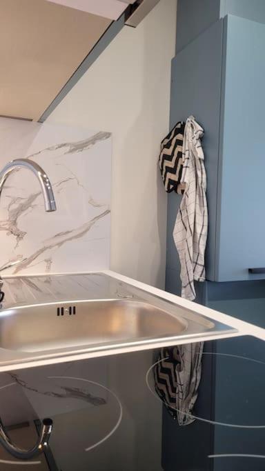 Le Souper De Victor Hugo Villa Les Pieux Bagian luar foto